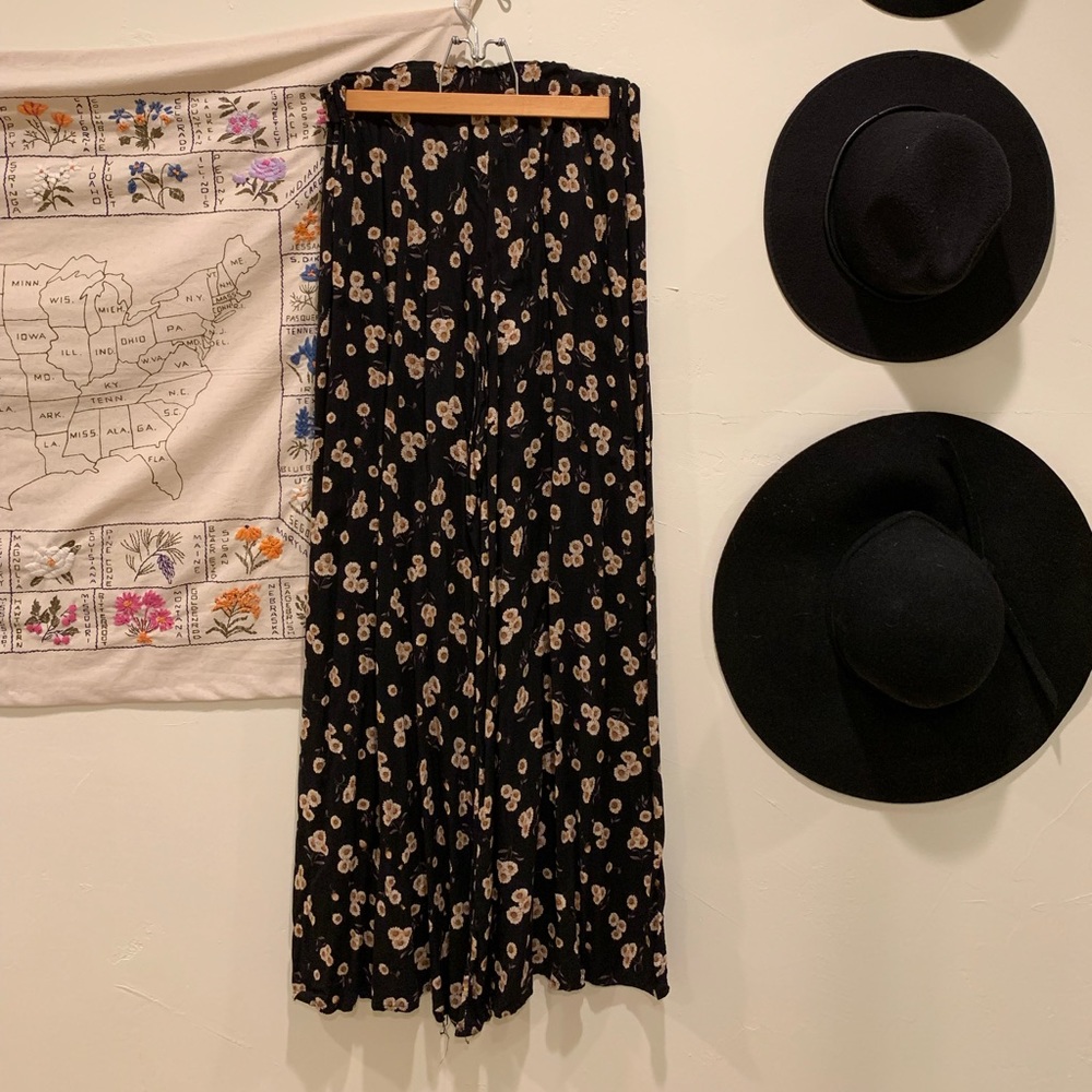 Brandy Melville Flowy Pant